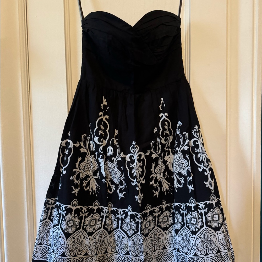 White House Black Market Strapless Black and White Dress